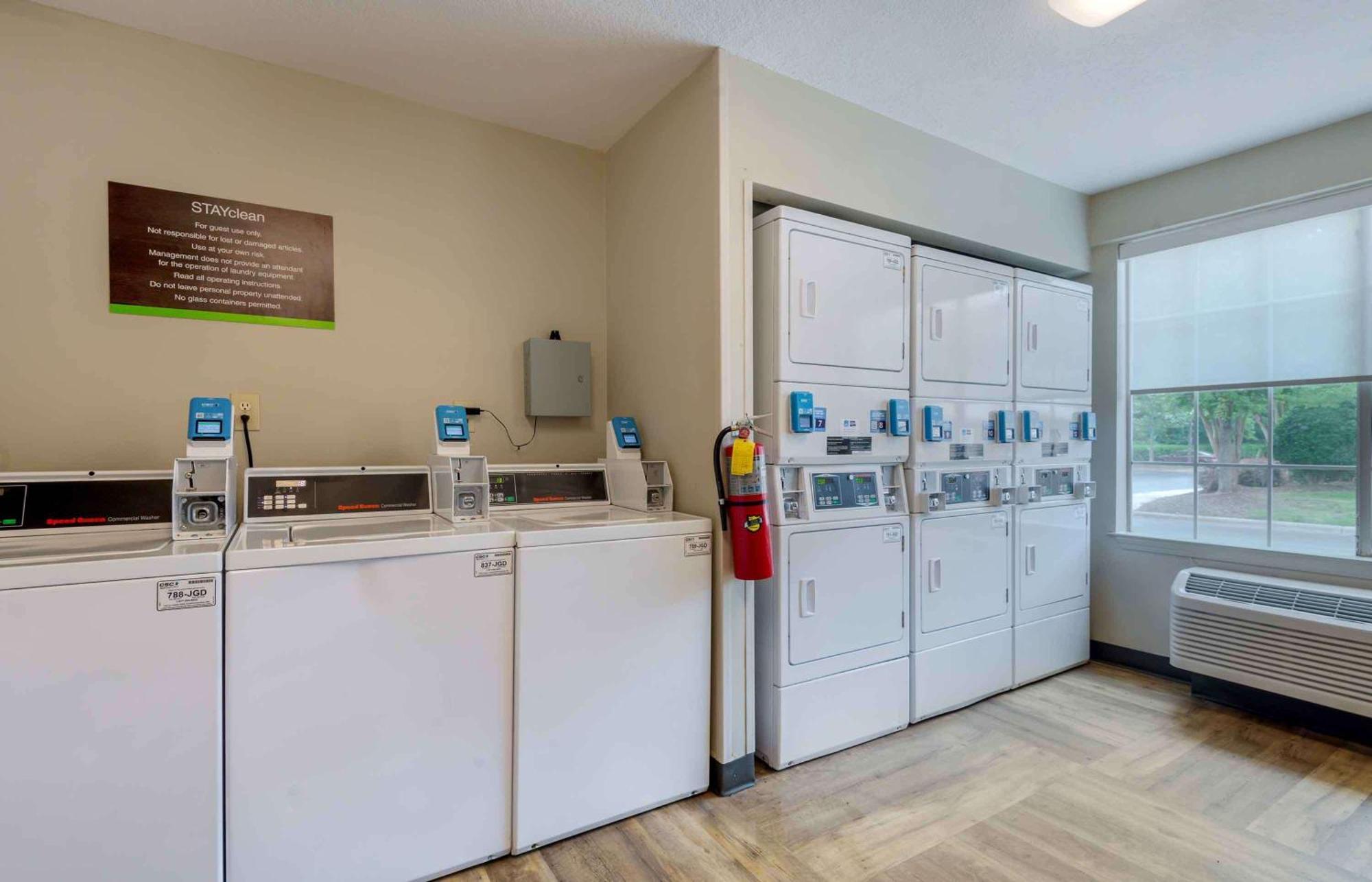 Extended Stay America Select Suites - Charlotte - Airport Eksteriør bilde
